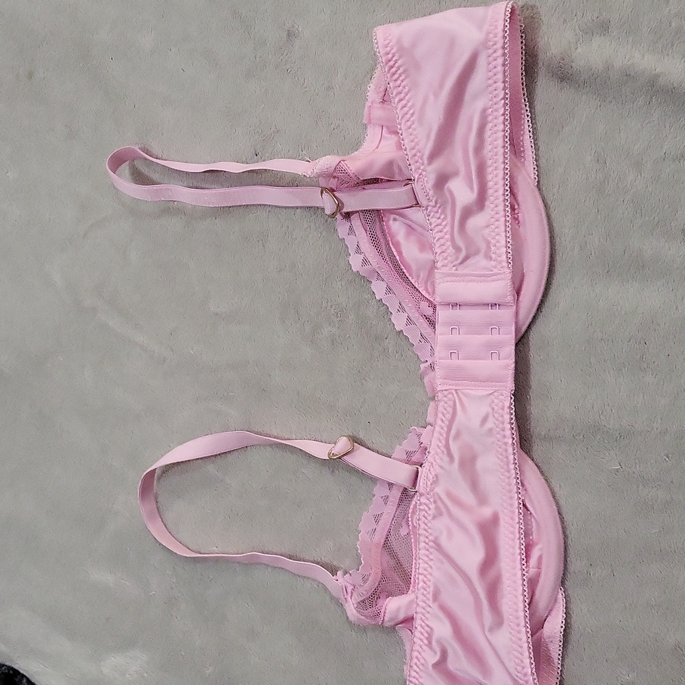 Jessica Simpson Bra - Picture 5 of 10